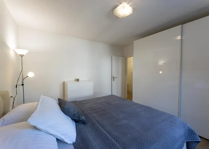 Apartments Bilopavlovic