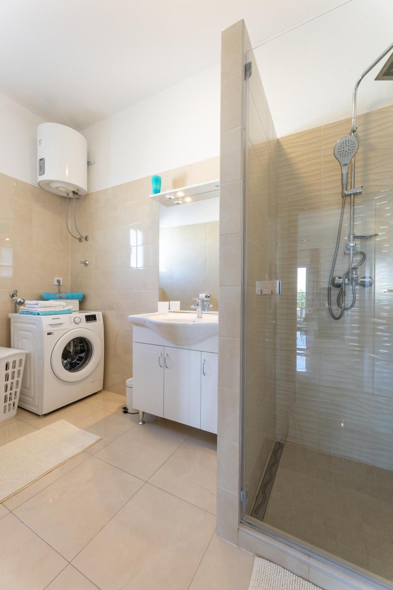 Bilopavlovic Apartament Kaštela